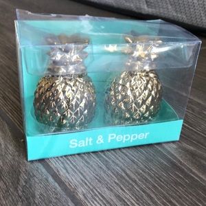 Gold Pineapple Salt and Pepper Shakers - NEW